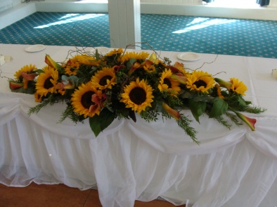 Sunflower top table arrangement